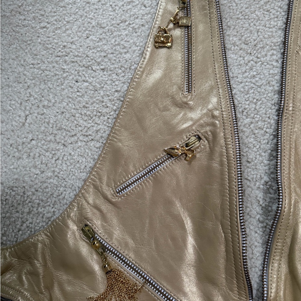 Gold Leather vest with belt buckle - Picture 2 of 6